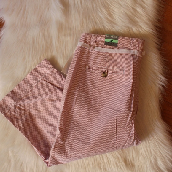 Dockers, Favorite fit stripped pink and white seersucker Capri pants - Picture 2 of 9